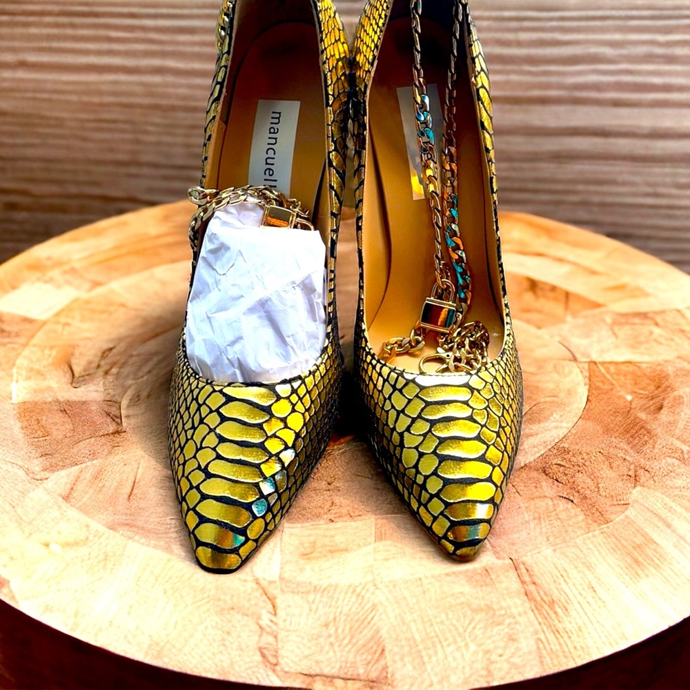 Mancuello size 7 woman Gold & Black